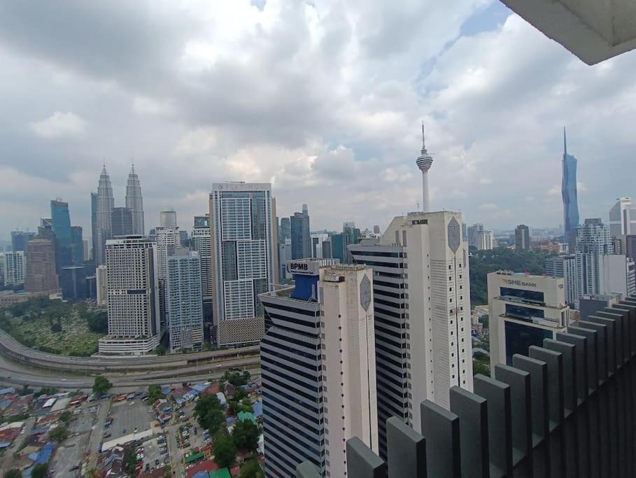 Cl 30A Super Kl View Infinity Pool Klcc Lägenhet Kuala Lumpur Exteriör bild