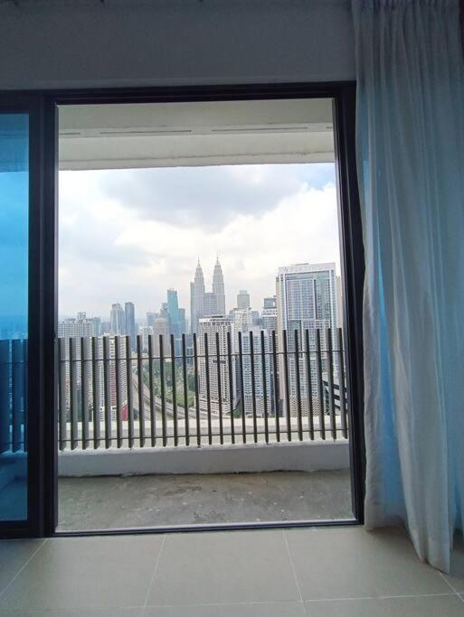 Cl 30A Super Kl View Infinity Pool Klcc Lägenhet Kuala Lumpur Exteriör bild
